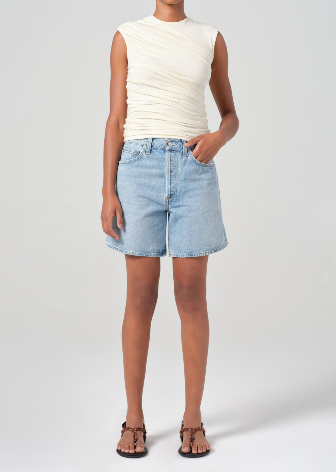 Dame Short in Coax