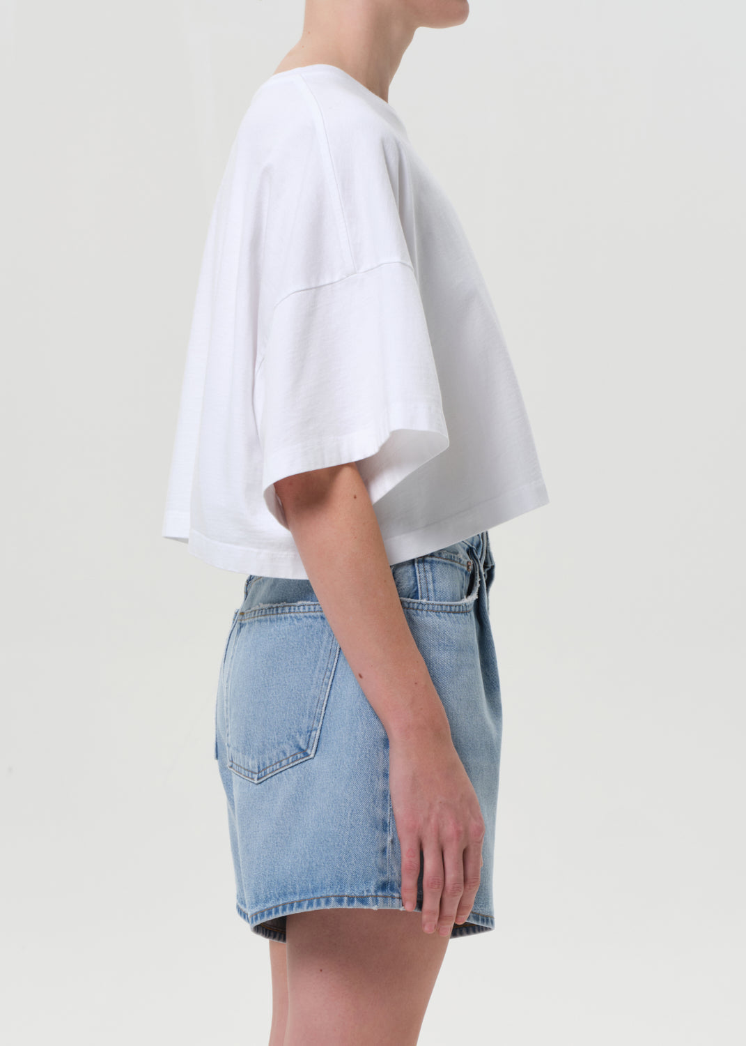 Arli Oversized Cropped Tee in White