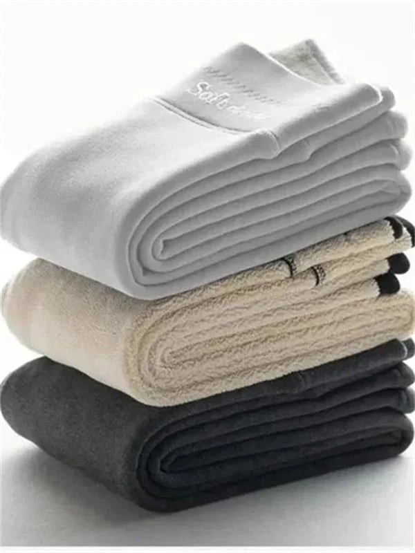 SoftCloud Fleece-Lined Leggings for Women – Ultra-Warm Stretch Winter Pants with Fitted Cut