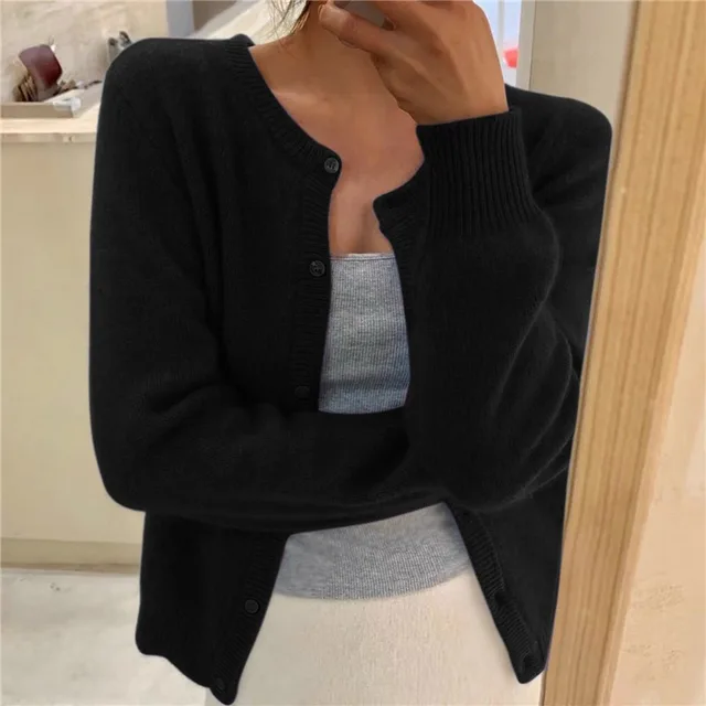 Sydney Cardigan for Women – Soft Knit Vest with Loose Cut & Timeless Elegance