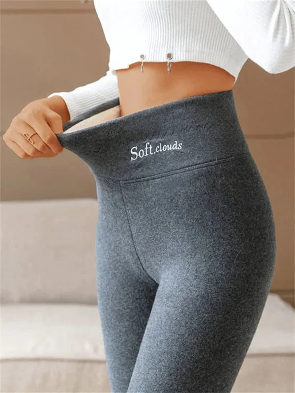 SoftCloud Fleece-Lined Leggings for Women – Ultra-Warm Stretch Winter Pants with Fitted Cut