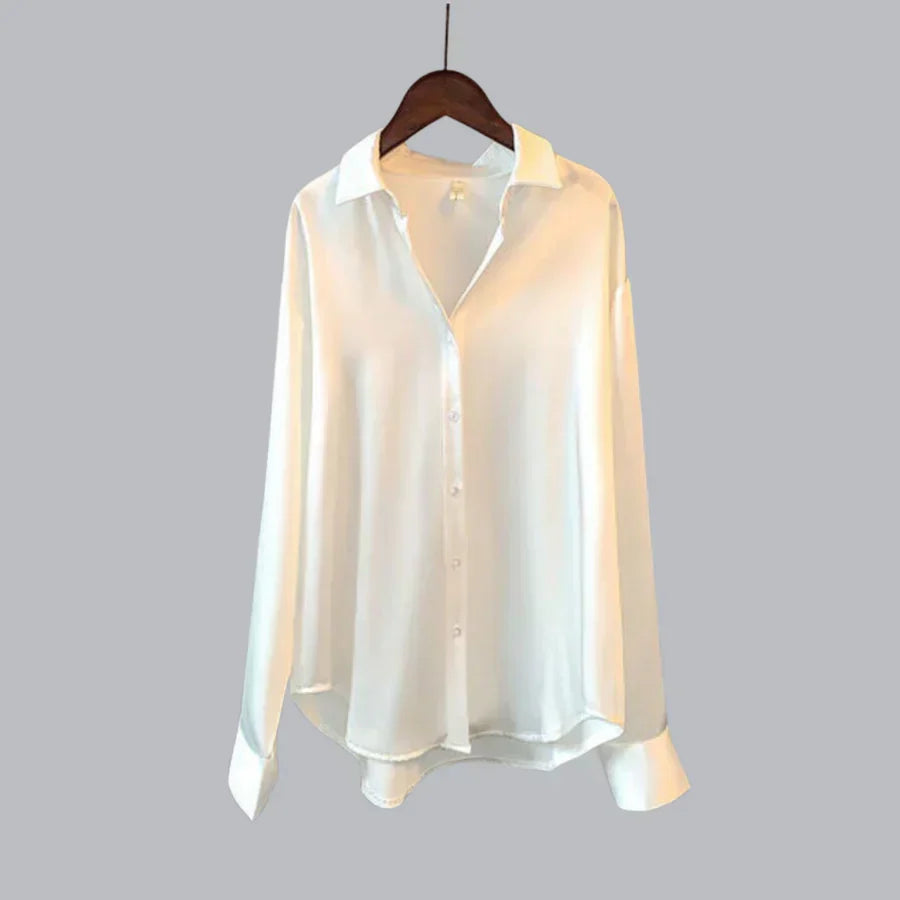 Isabelle Velvet Blouse for Women – Luxurious Fitted Blouse with Elegant Cut for Chic and Casual Looks