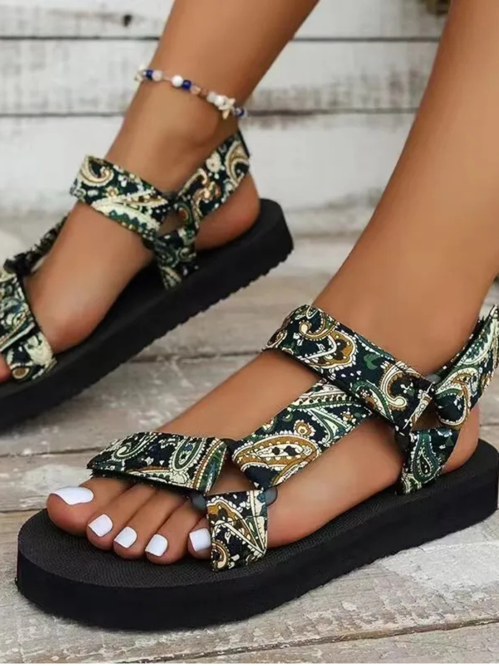 Sierra Flat Sandals for Women – Lightweight Summer Sandals with Non-Slip Sole