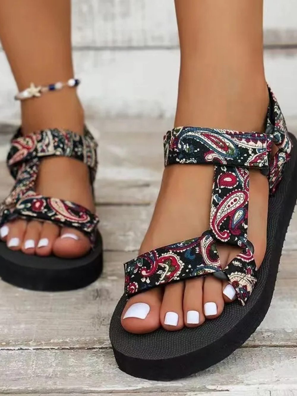 Sierra Flat Sandals for Women – Lightweight Summer Sandals with Non-Slip Sole
