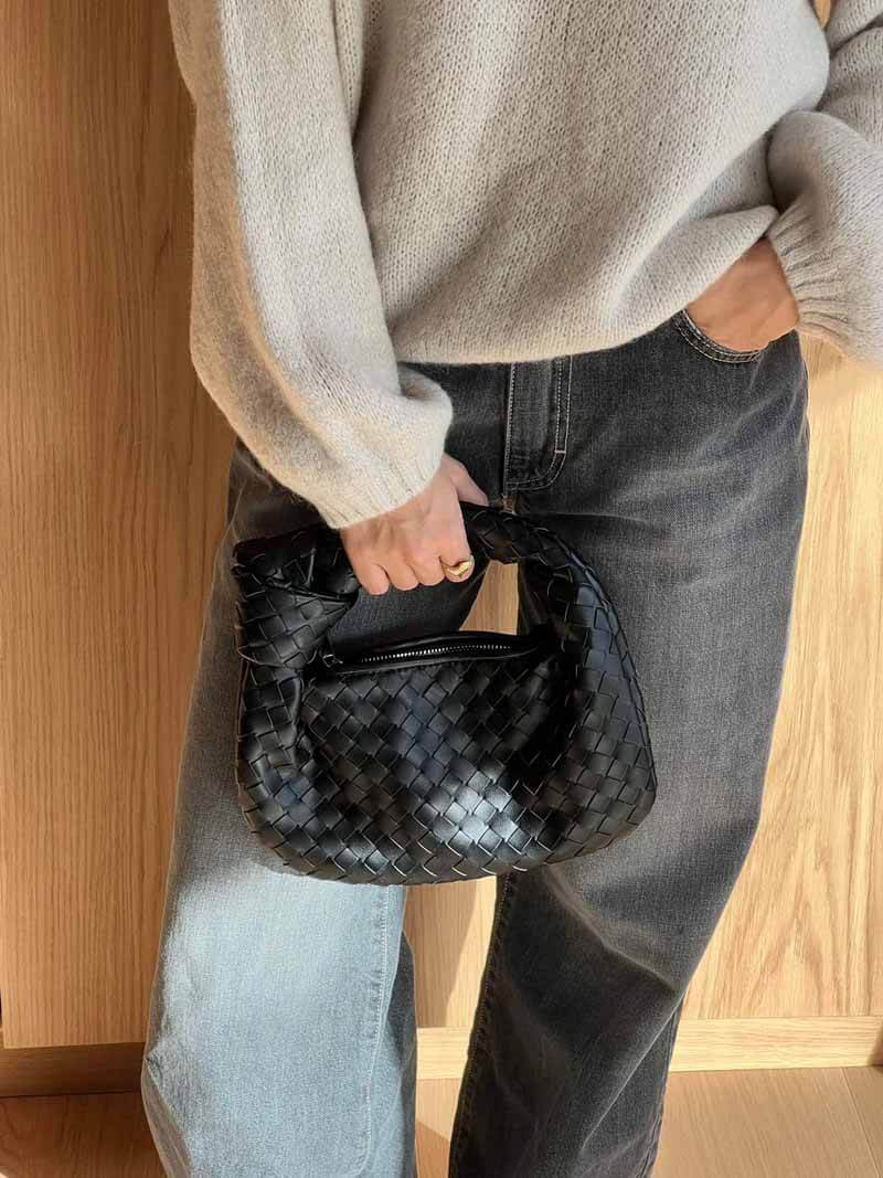 Soera Mini Braided Bag for Women – Elegant Artisanal Design and Durable Materials