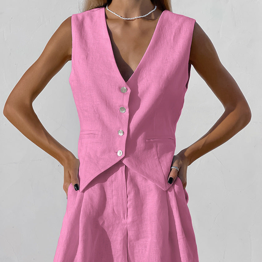 Scarlet Linen Set for Women – Minimalist Summer Outfit with Vest & Shorts in Chic Casual Style